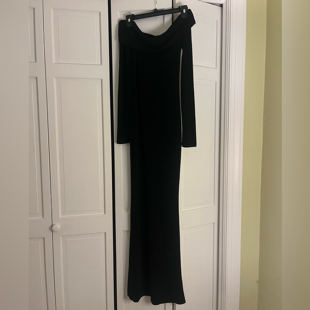 NWT Edikted off-the-shoulder dress